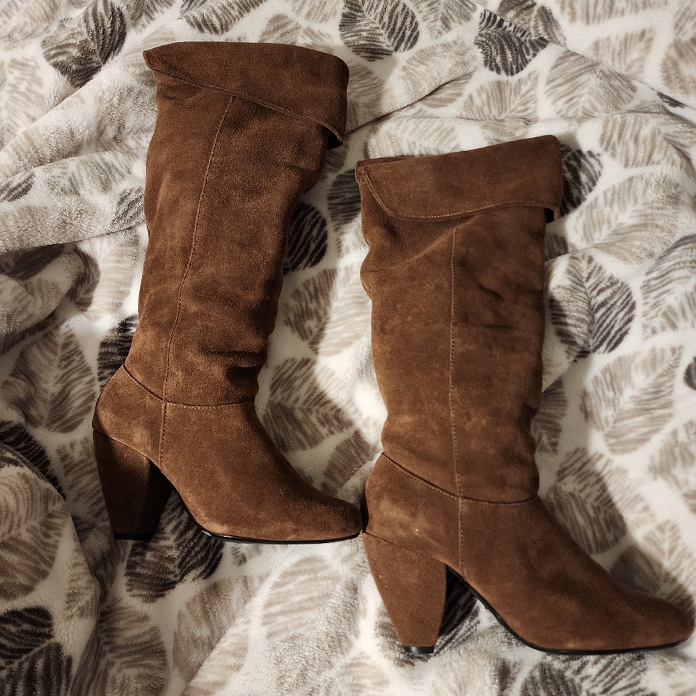 LEATHER BOOTS